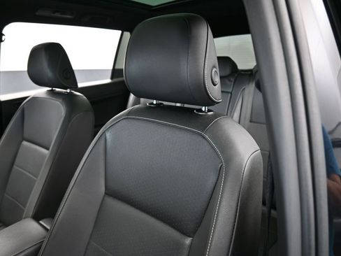 Used 2021 Volkswagen Tiguan SE R-Line image 17