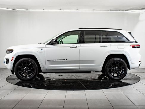 Used 2023 Jeep Grand Cherokee 30th Anniversary image 5