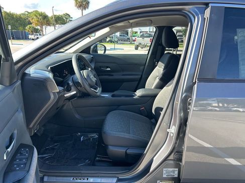 New 2026 Nissan Kicks SV image 10