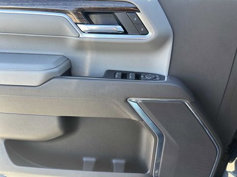 Used 2023 GMC Sierra 1500 SLE image 22