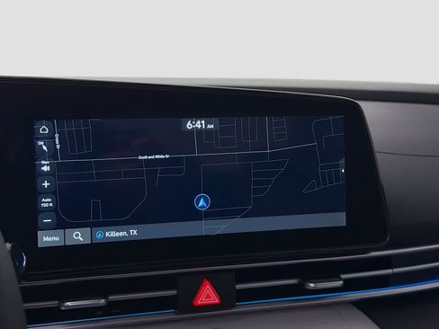 New 2025 Hyundai Elantra Limited image 17