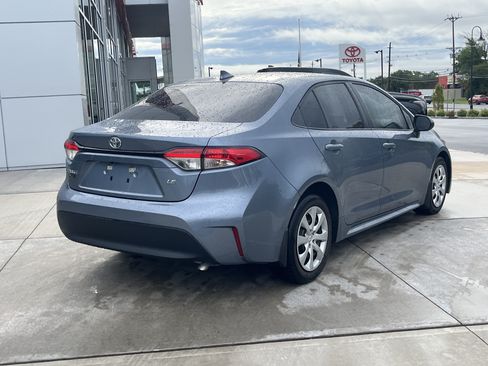 Certified 2025 Toyota Corolla LE FWD image 3