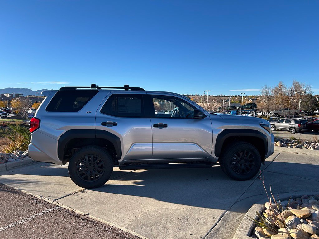 Used 2026 Toyota 4Runner SR5 AWD/4WD image 9
