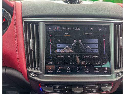 Used 2021 Maserati Levante S image 17