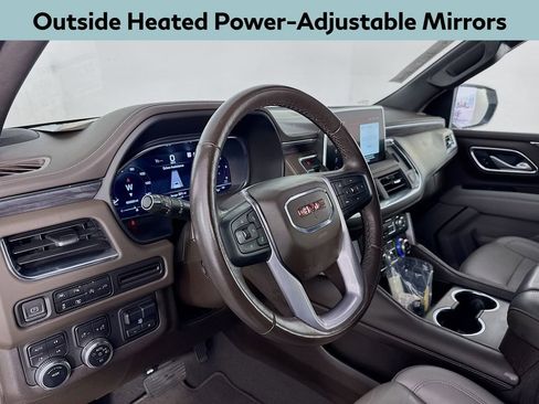 Used 2022 GMC Yukon XL SLT w/ SLT Luxury Package image 9
