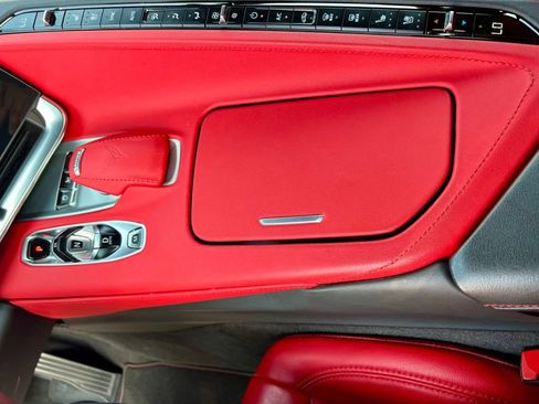 Used 2022 Chevrolet Corvette Stingray Preferred Cpe w/ Z51 Performance Package RWD image 28
