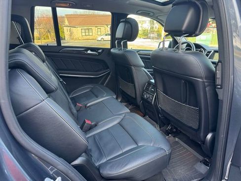 Used 2015 Mercedes-Benz GL 550 4MATIC image 15