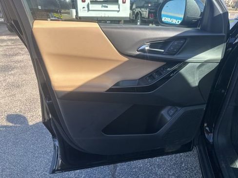 New 2026 Chevrolet Equinox ACTIV w/ Convenience Package III image 11