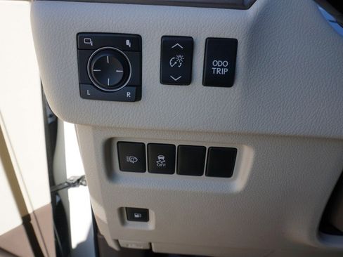 Used 2015 Lexus GX 460 image 21