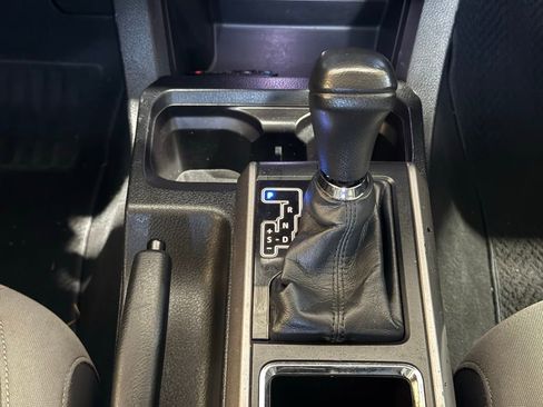 Used 2016 Toyota Tacoma SR5 RWD image 14