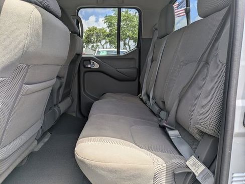 Used 2014 Nissan Frontier SV RWD image 14