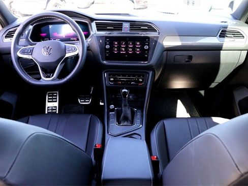 Used 2023 Volkswagen Tiguan SE R-Line image 26