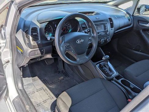 Used 2018 Kia Forte LX w/ LX Rear Camera Package FWD image 9