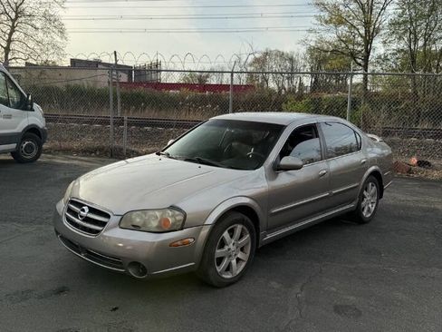 Used 2002 Nissan Maxima GLE FWD image 3