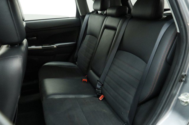 Used 2023 Mitsubishi Outlander Sport SE AWD/4WD image 29
