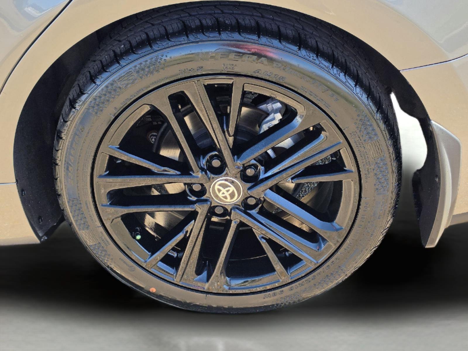 Used 2025 Toyota Camry SE FWD image 32