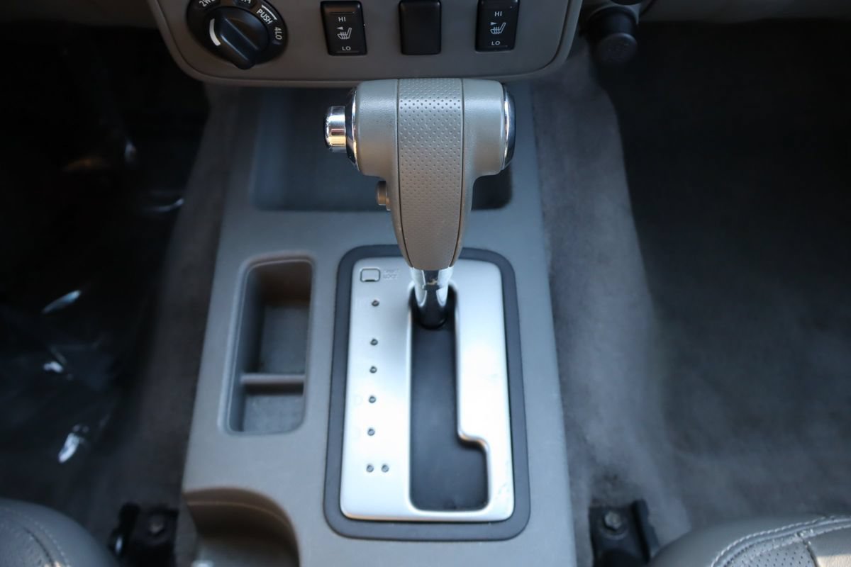 Used 2009 Nissan Frontier LE w/ LE Value Truck Pkg AWD/4WD image 35