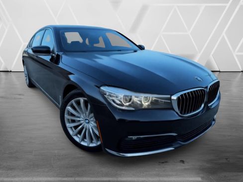 Used 2018 BMW 740i 740i 4dr Sedan image 21