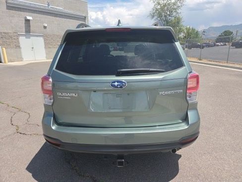Used 2018 Subaru Forester 2.5i Premium w/ All-Weather Package AWD/4WD image 4
