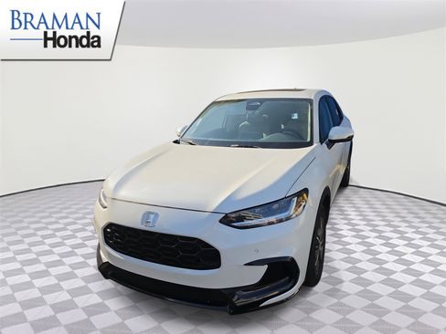 Certified 2023 Honda HR-V EX-L image 2