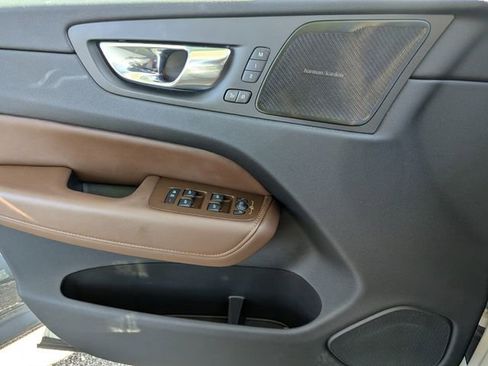 Used 2022 Volvo XC60 T8 Inscription w/ Advanced Package image 29