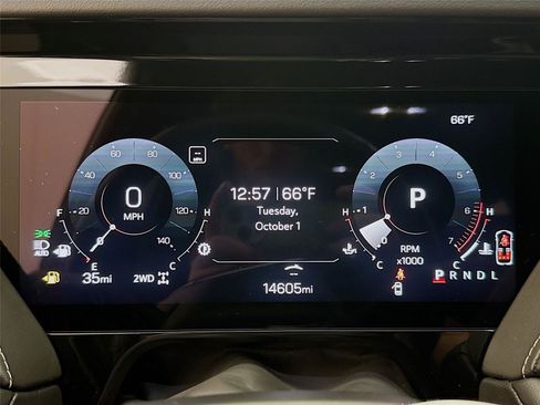 Used 2025 GMC Yukon Elevation AWD/4WD image 4