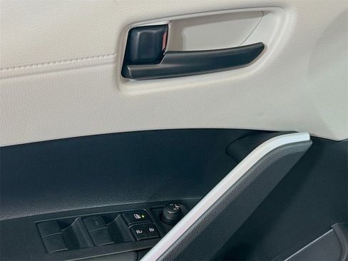 New 2026 Toyota Corolla Cross L image 17