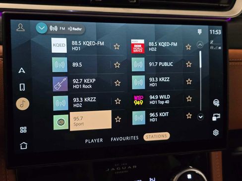 Used 2025 Jaguar F-PACE R-Dynamic S image 30