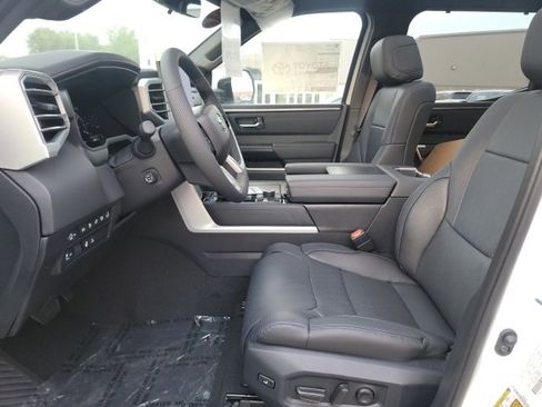 New 2025 Toyota Tundra Platinum image 11