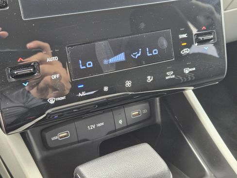 Used 2024 Hyundai Tucson SEL image 16