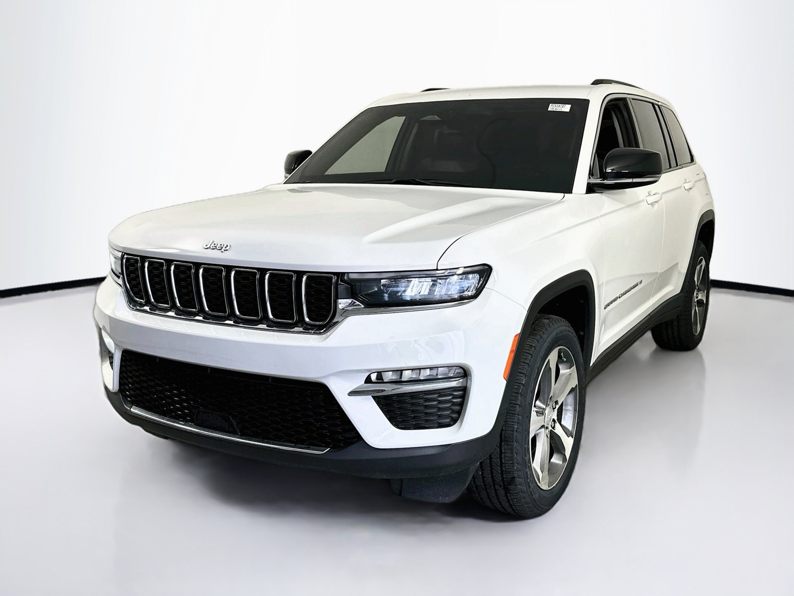 Used 2023 Jeep Grand Cherokee Limited RWD image 1