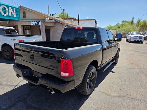 Used 2016 RAM 1500 Express w/ Black Ram 1500 Express Group AWD/4WD image 8