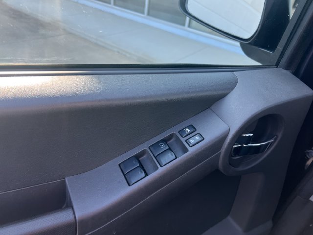 Used 2013 Nissan Xterra PRO-4X AWD/4WD image 26