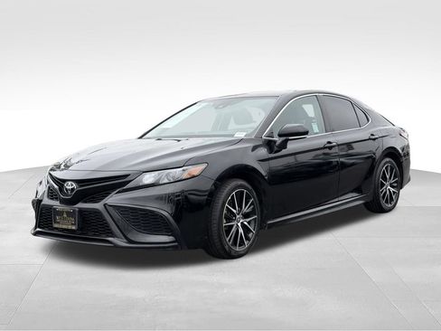 Used 2024 Toyota Camry SE w/ Blackout Package (TMS) FWD image 5