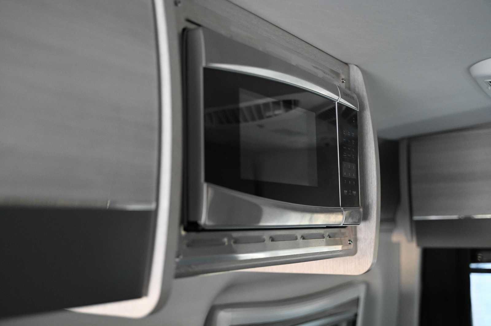 Used 2022 Mercedes-Benz Sprinter 2500 image 22