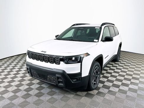 New 2026 Jeep Cherokee Laredo image 4