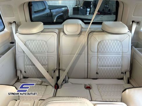 Used 2021 Lincoln Navigator Black Label w/ Cargo Convenience Package image 13