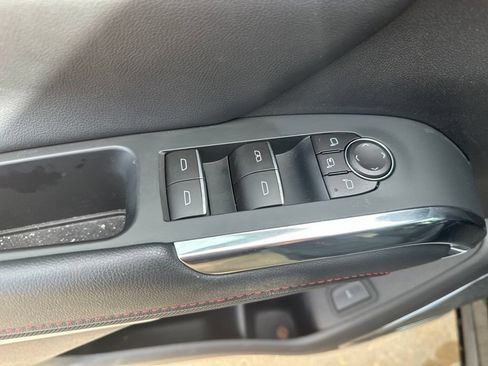 Used 2026 Chevrolet Traverse RS w/ LPO, Floor Liner Package FWD image 7