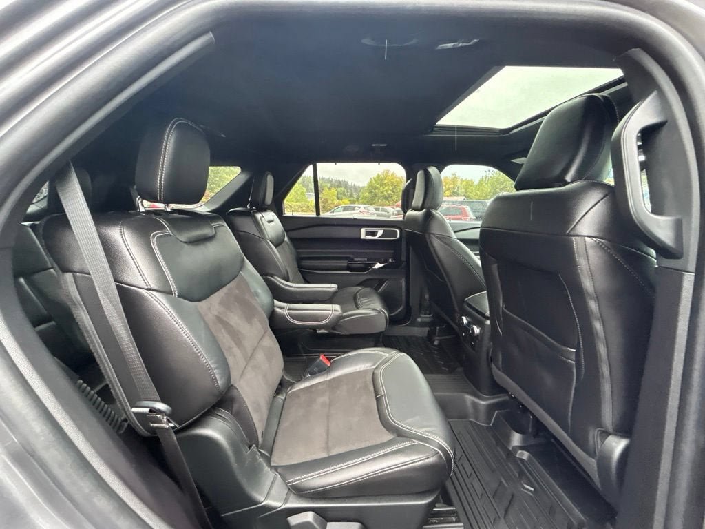 Used 2022 Ford Explorer ST AWD/4WD image 13