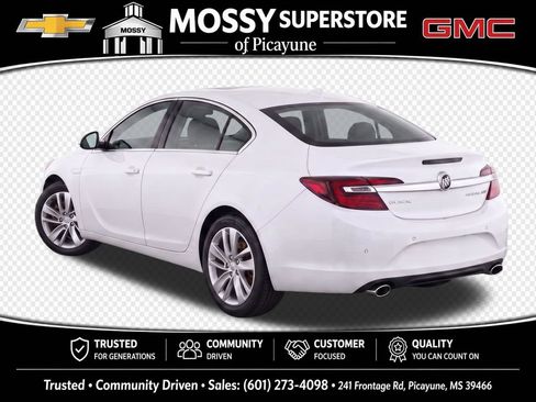 Used 2017 Buick Regal Premium FWD image 3