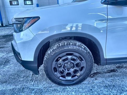 Used 2025 Honda Ridgeline RTL+ image 21