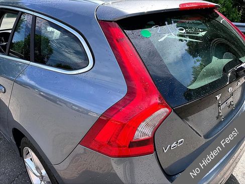 Used 2016 Volvo V60 T5 Platinum AWD/4WD image 27