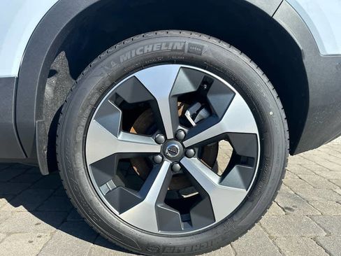Used 2026 Volvo XC40 B5 Plus AWD/4WD image 23