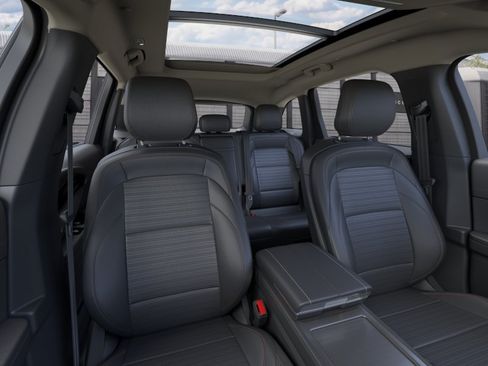 New 2026 Lincoln Nautilus Reserve AWD/4WD image 10