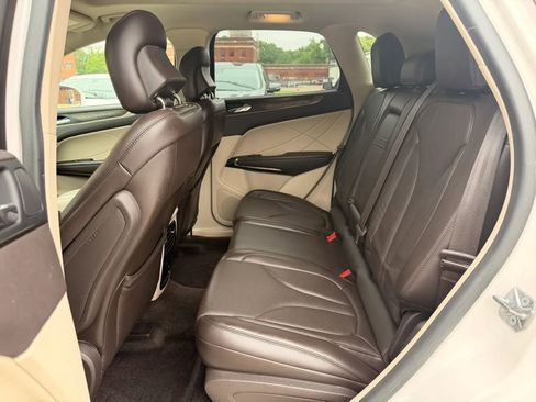 Used 2019 Lincoln MKC Reserve w/ MKC Climate Package AWD/4WD image 16