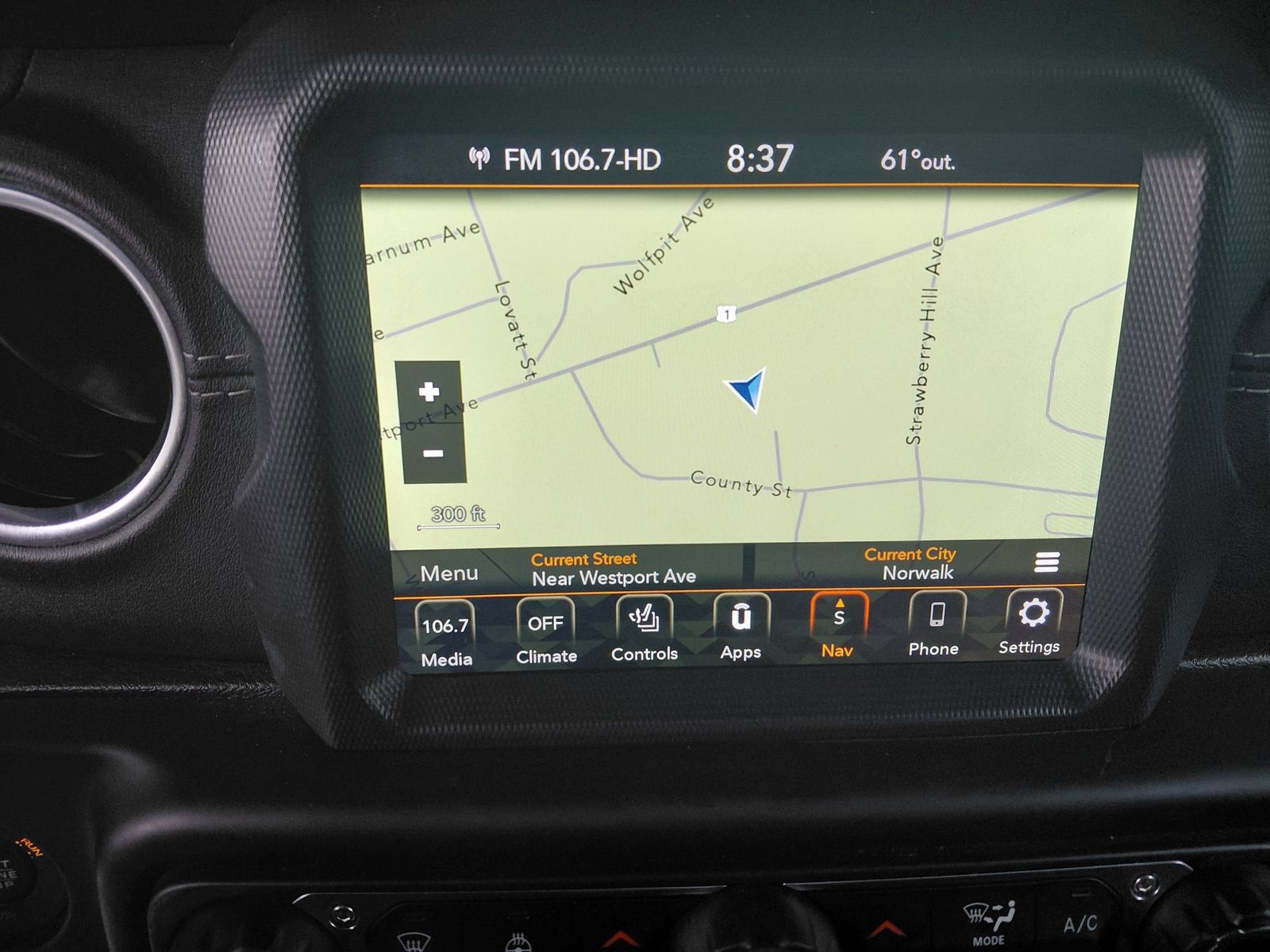 Used 2020 Jeep Gladiator Overland AWD/4WD image 10