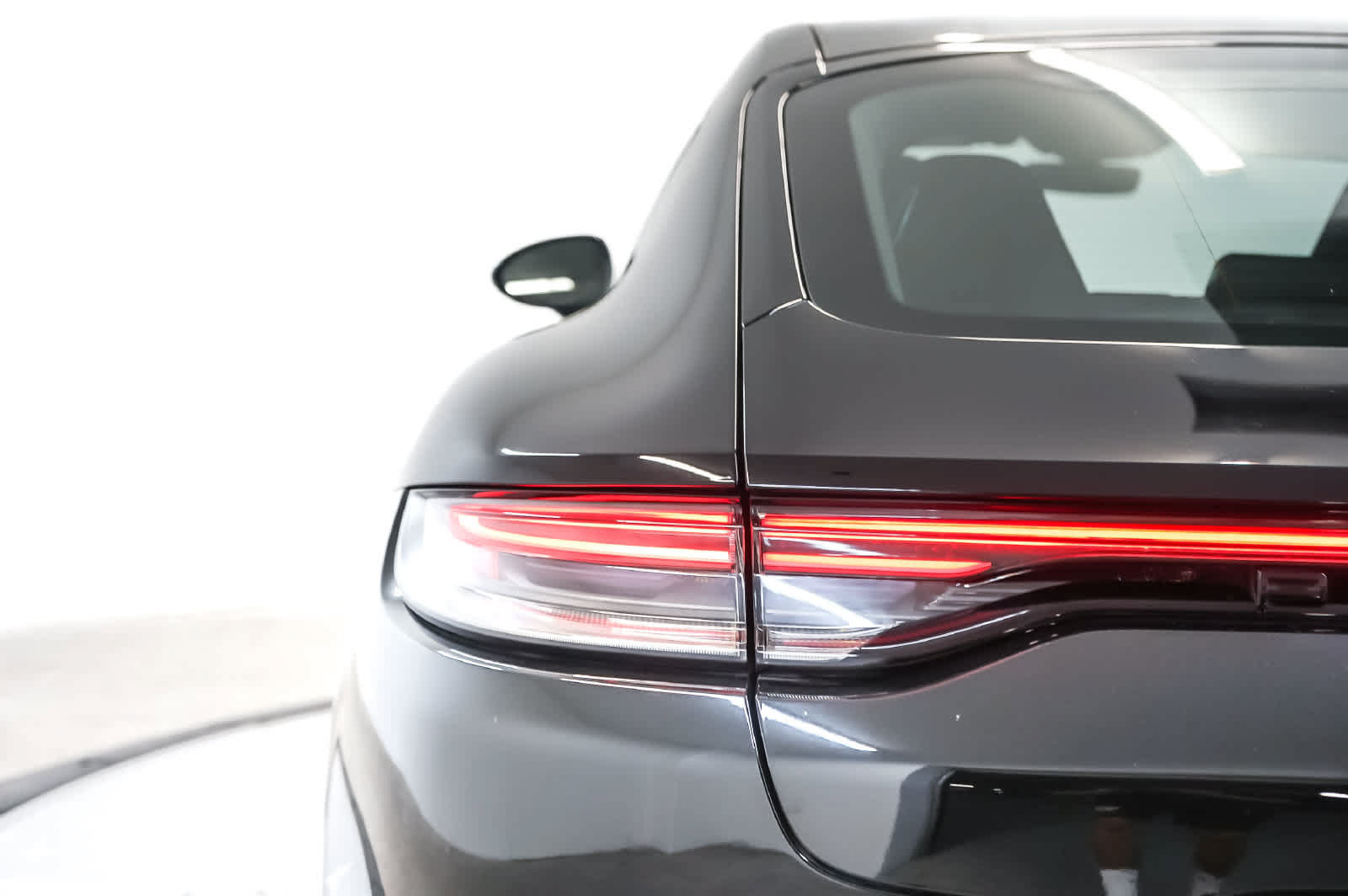 Certified 2023 Porsche Panamera Platinum Edition RWD image 11