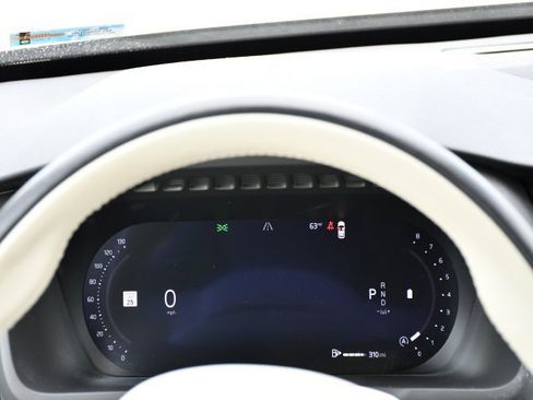 Used 2025 Volvo XC90 B6 Plus w/ Protection Package Premier image 23