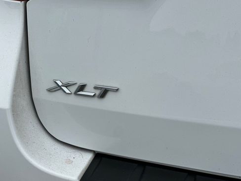 Used 2020 Ford Explorer XLT w/ Equipment Group 202A image 28