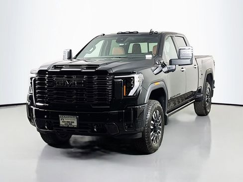 New 2026 GMC Sierra 2500 Denali Ultimate w/ LPO, Black Badging Package image 3